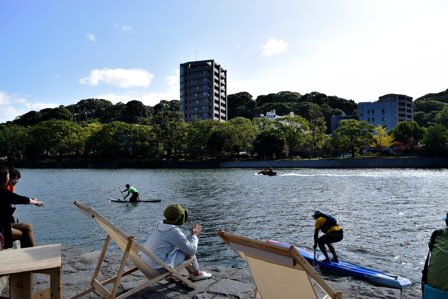 川を楽しむカルチャー River Do 川辺で稲なわづくり 旧広島市民球場跡地西側の川辺 11 8 Satomachi さとまち